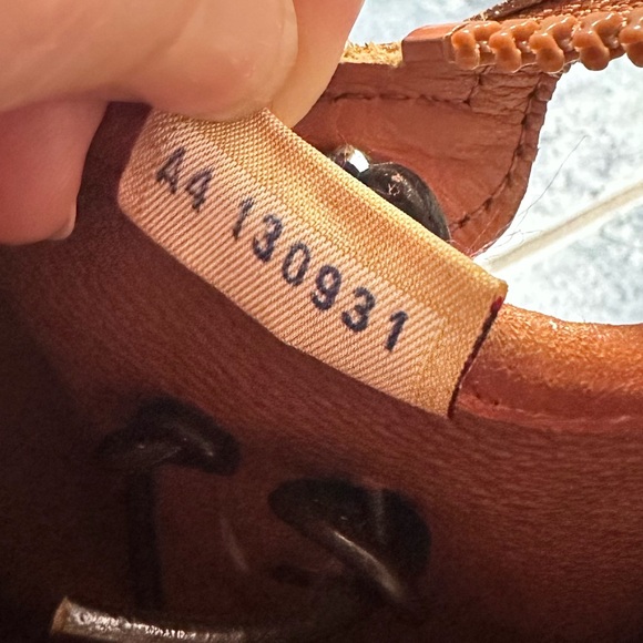 DOONEY & BOURKE ~ Vintage Off-White Pebbled and Brown Leather Satchel w/wallet - Picture 12 of 13